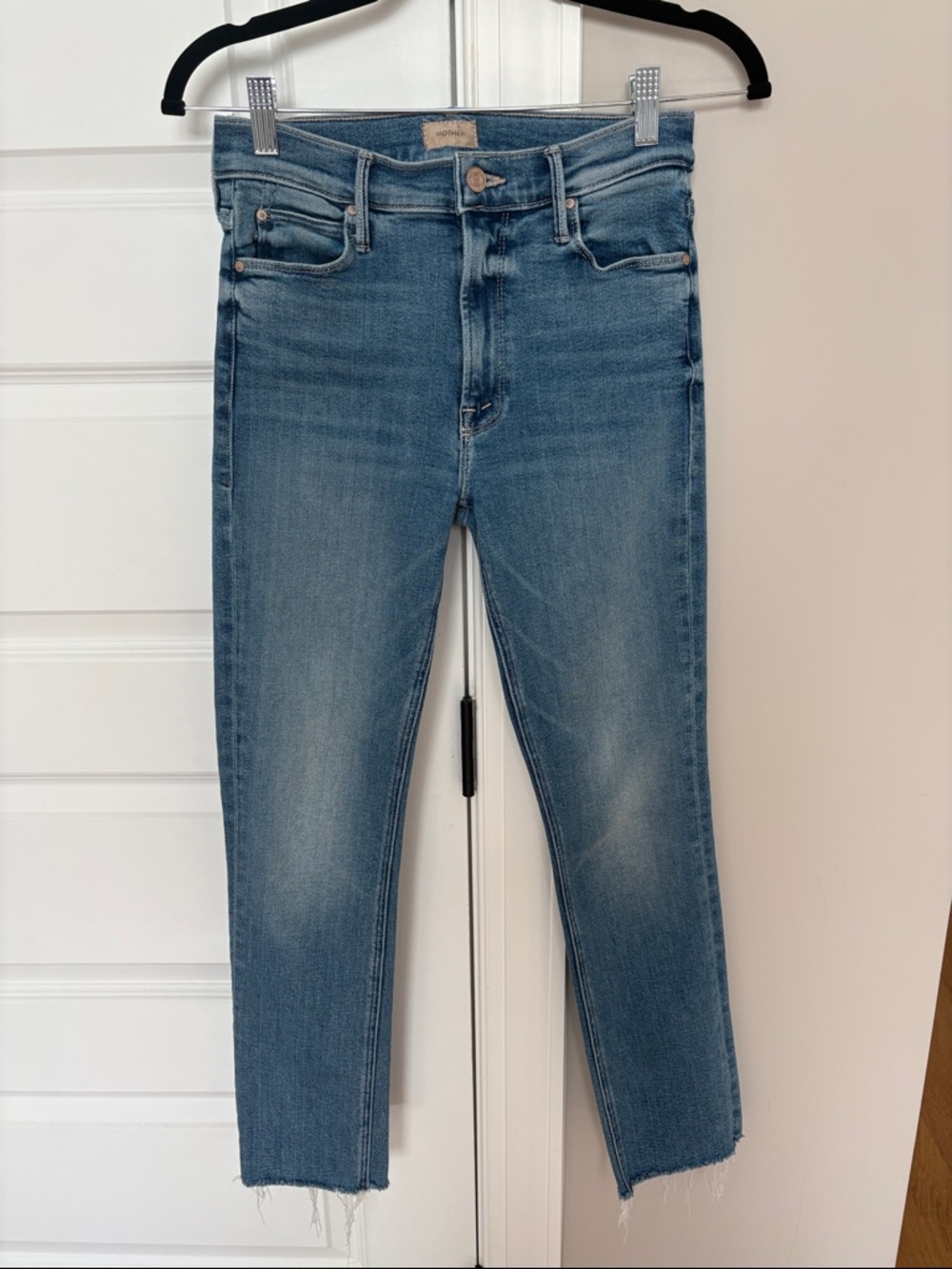 MOTHER Dazzler Mid-Rise Ankle Crop Jeans